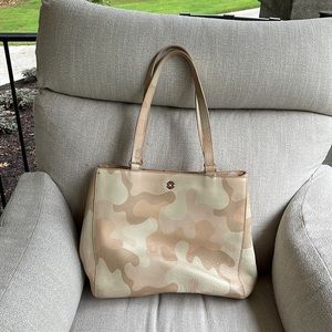 Dagne Dover Allyn Tote - dusk camo - medium